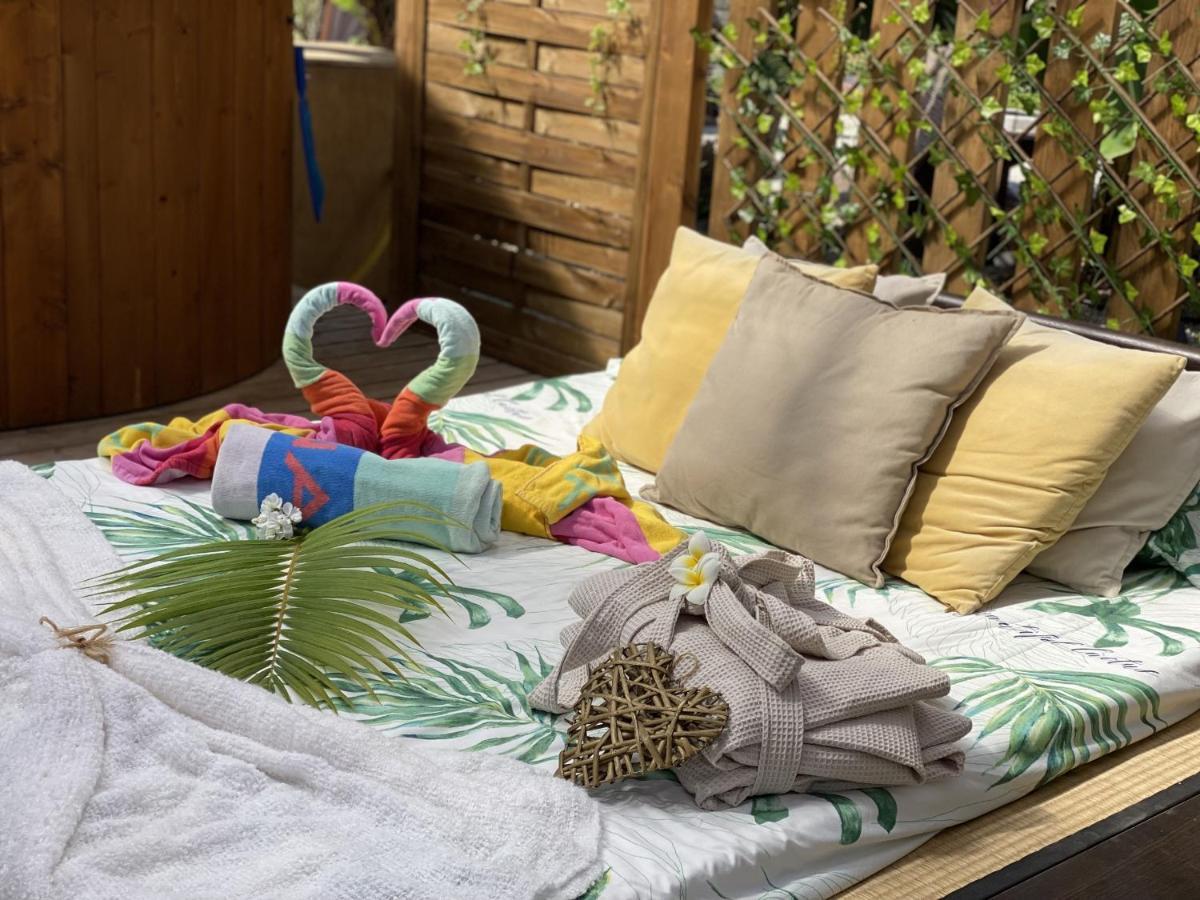 Lykke Suite Spa Sauna Piscina Y Jardin Buzanada Dış mekan fotoğraf